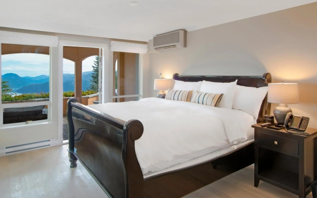 Villa Eyrie Resort