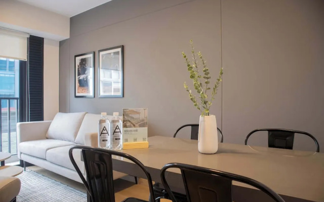 w Striking 1BR Duplex in Miraflores