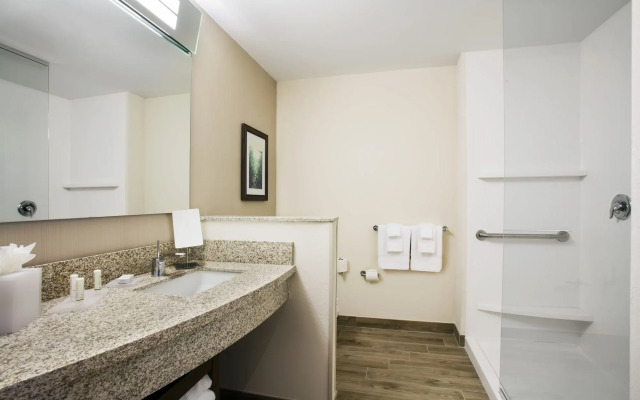 Courtyard by Marriott Faro Blanco Resort