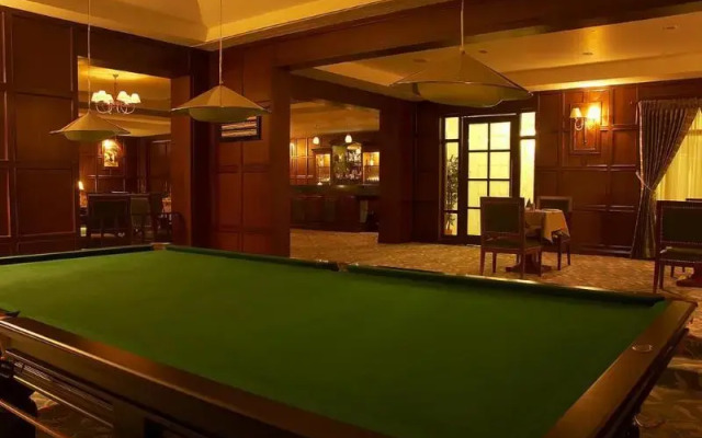 Golden Landmark Resort