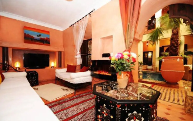 Riad Davia