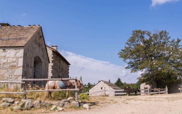 Village de Gites du Mas De La Barque