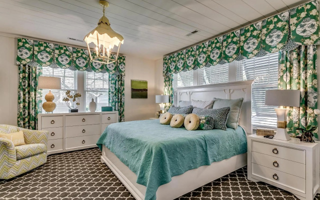 -Under The Sea (8 Bdrm / 7 Bath, Sleeps 22)