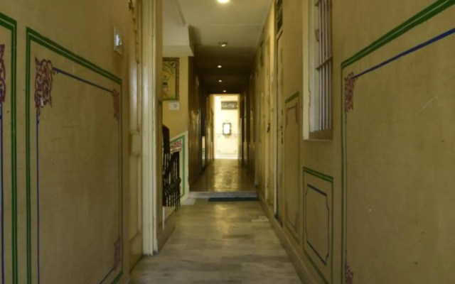 Hotel Bani Park Palace