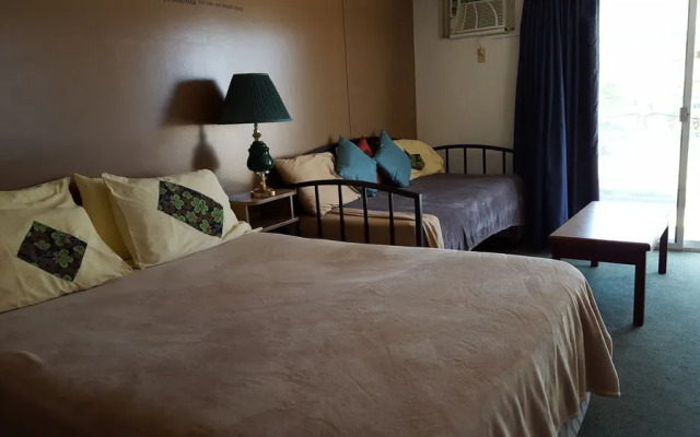 Riviera Motel