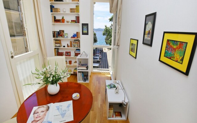 Feel Center Apartments.