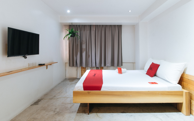 RedDoorz Plus @ Boni Avenue Mandaluyong