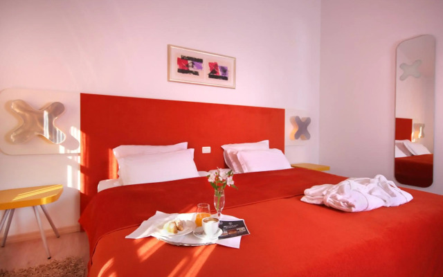 Hotel & Restaurant Velanera