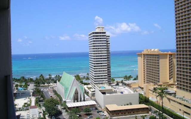 1-3303 Waikiki Banyan