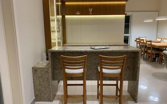 Casa Térrea 3 suítes Piscina Jurere Internacional