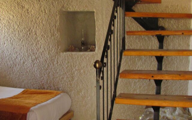 Serenity Cave Suites