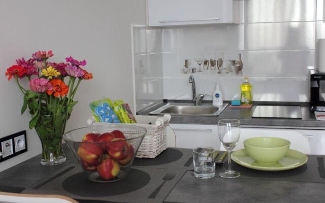Leonov Apartments
