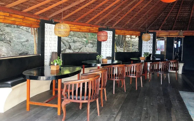 Prince John Dive Resort