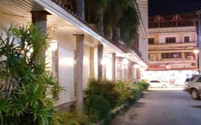 Sawasdipong Hotel