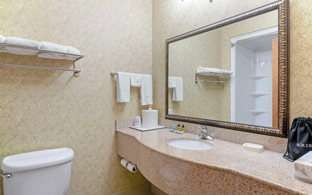Best Western Plus Bradbury Inn & Suites