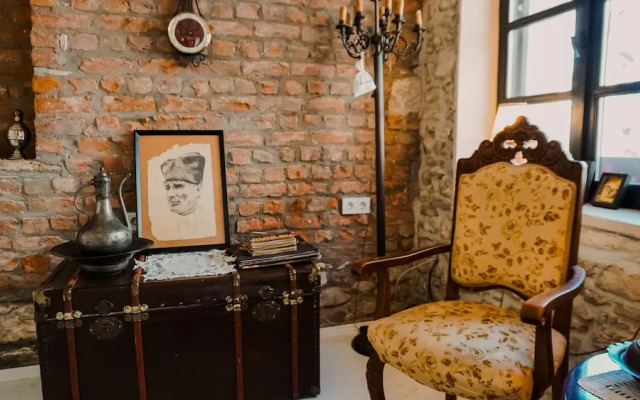 1870 Taş Konak Otel - Sanat Sokağı