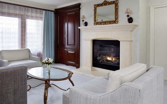 Delamar Greenwich Harbor