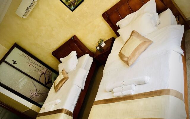 Al Mansi hotel