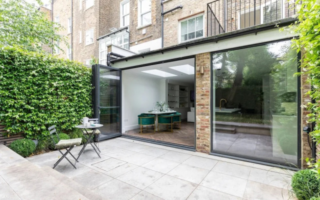 Westbourne Park Road Xviii by Onefinestay