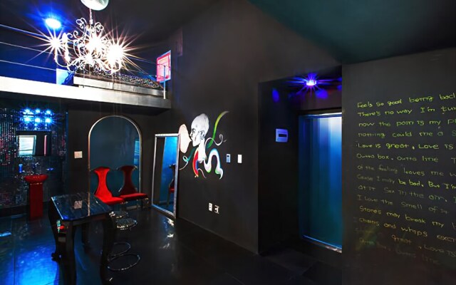 Chuncheon see and black pension