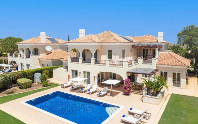 Villa Monte Rei Golf