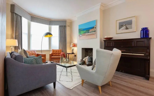 Veeve - Classic Kensal Green