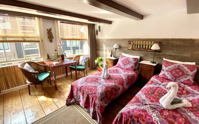 Amsterdam B&B Barangay