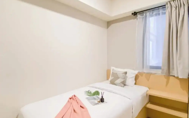 Spacious And Cozy 2Br With Extra Room At Meikarta Apartment