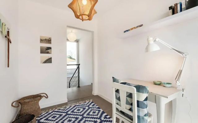 Aguda1 · Aguda's Family House 4bd, Parking, BBQ