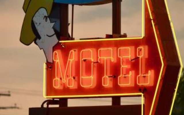 Lariat Motel