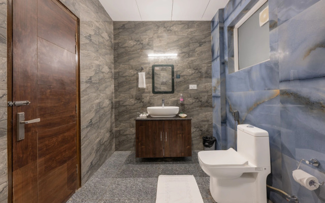 Stone Wood Mountain Resort