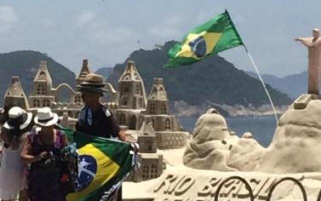 Apartamento Copacabana - Quadra da Praia