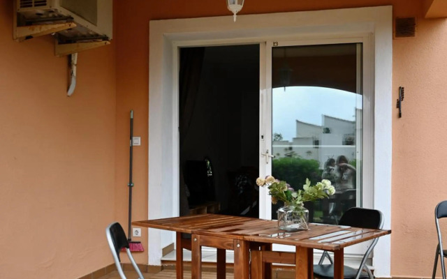 Bello apartamento con piscina a un paso del centro