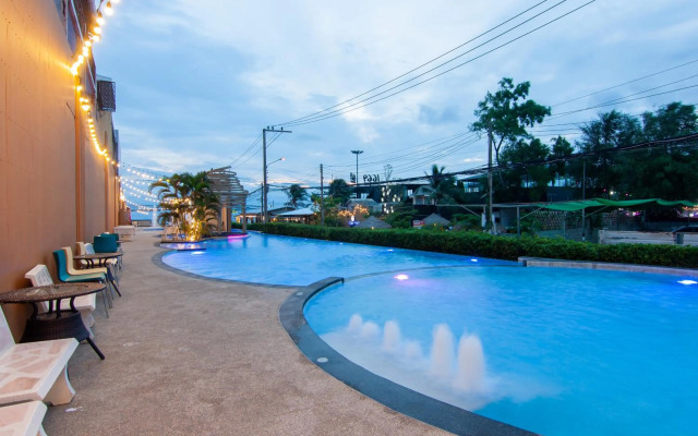 Golden Jomtien Beach Hotel