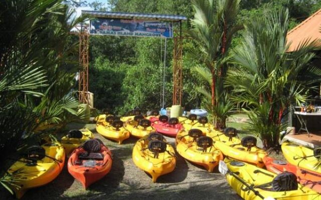 Kayak Lodge