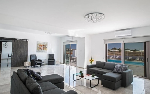 Villa Sienna AQ Ga98