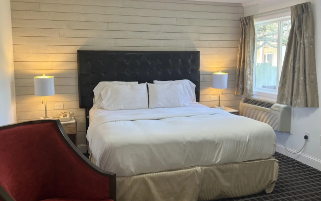 Rocky River Inn