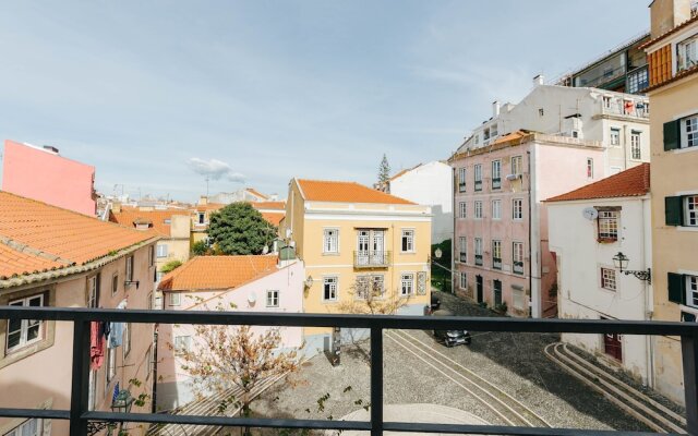 Rent4Rest Mouraria Lisbon Apartments