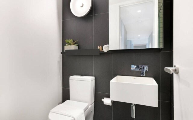 Melbourne City Centre Designer 2bedroom Apt Vme398