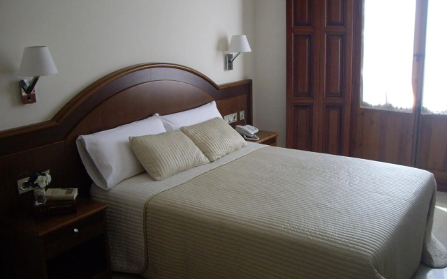 Hotel San Sebastián Hospedería