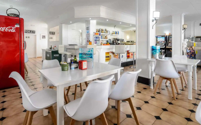 Apartamentos San Antonio Beach