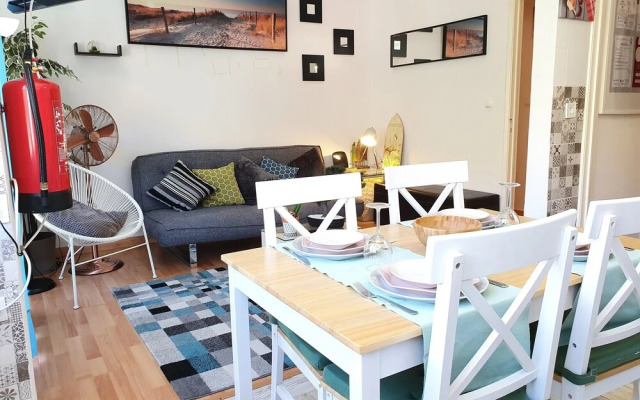 Caparica Cliff View by Host-Point