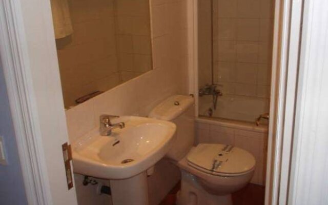 Hostal  Arco Plaza