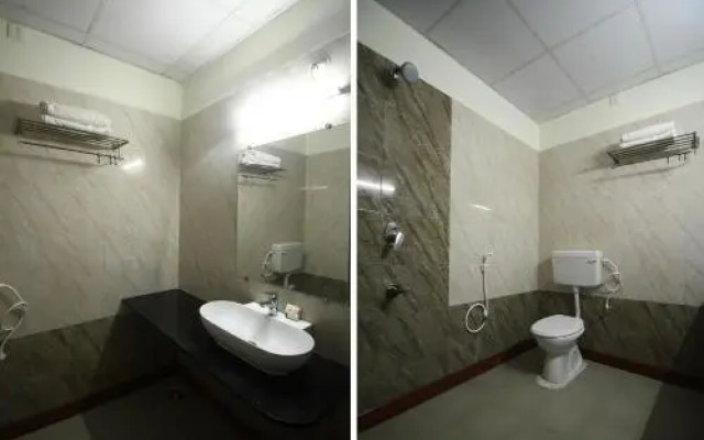 Shree Sapthakoti Residency Parraadise Lodge By OYO Rooms
