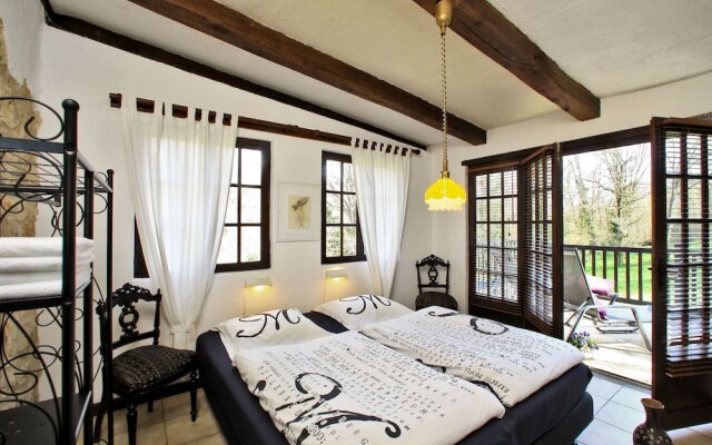 Luxurious Mansion in Souillac With Swimming Pool