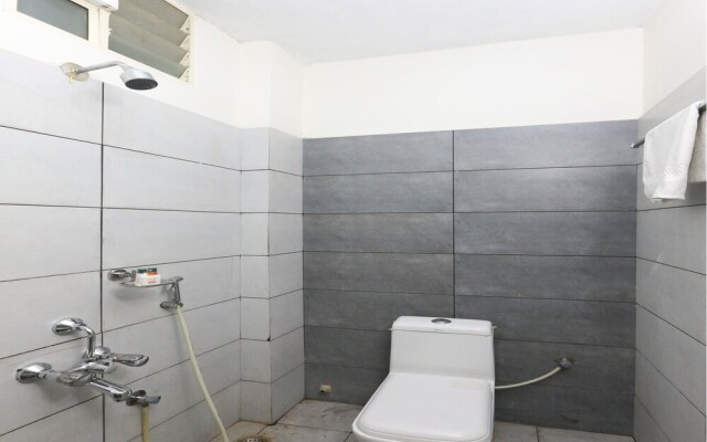 OYO 13536 Hotel Delma
