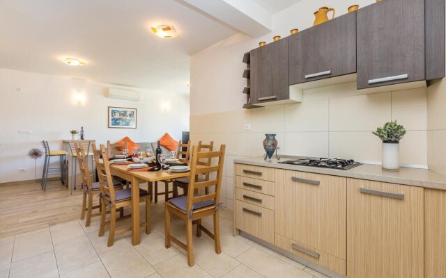 Awesome Home in Njivice With Wifi and 2 Bedrooms
