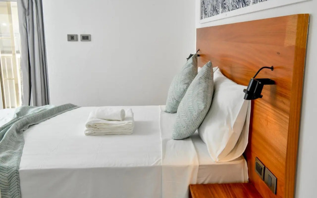 Yara Beach Apartahotel