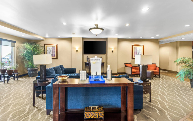 Comfort Suites Mount Vernon