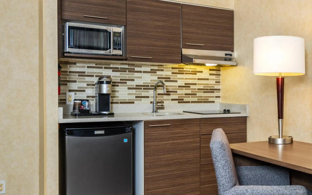 Grand Park Hotel & Suites Downtown Vancouver, Ascend Hotel Collection